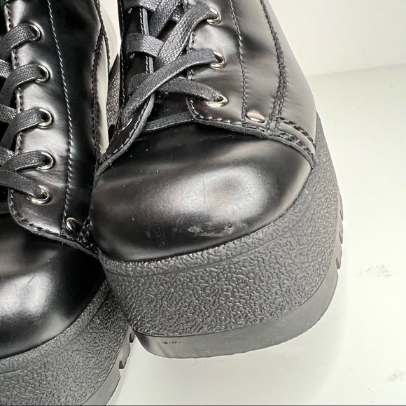 JEFFREY CAMPBELL
Refresh Platform Bootie In Black Box Leather, SIZE 10 - Picture 11 of 11